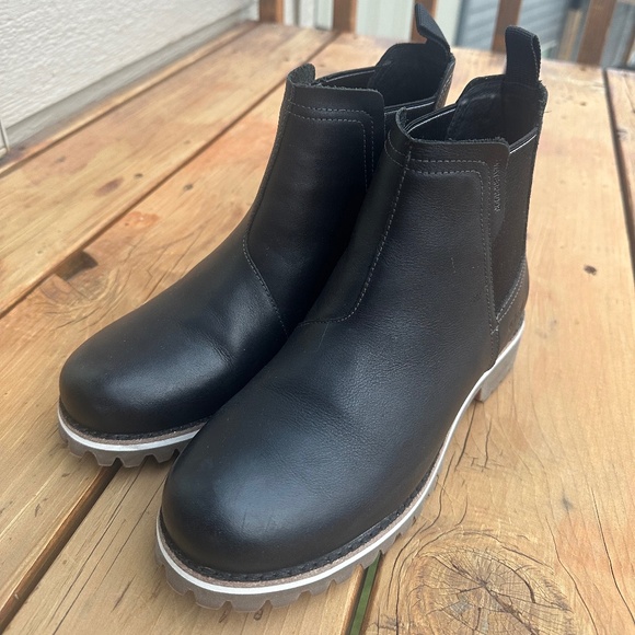 Chaco Waterproof Chelsea Booties - Picture 1 of 4